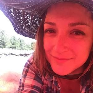 Meet your Posher, April